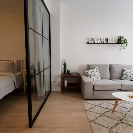 Urban Chic Location דירה
